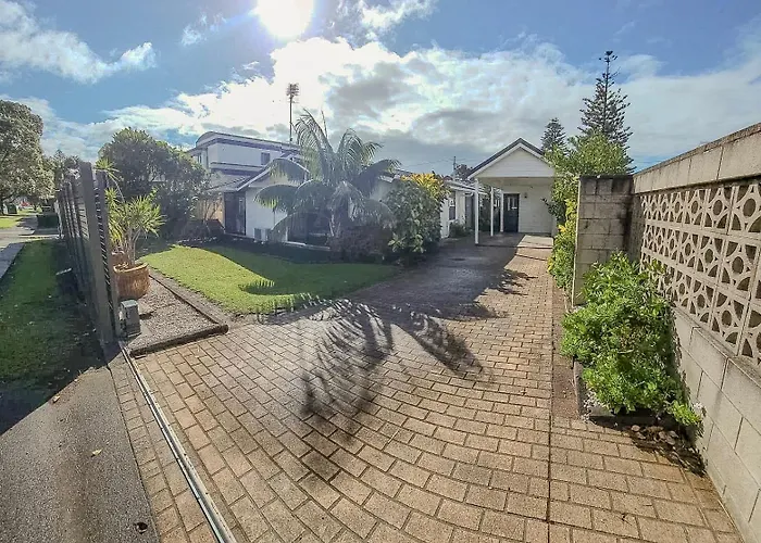 Sandy Toes Holiday Home Orewa